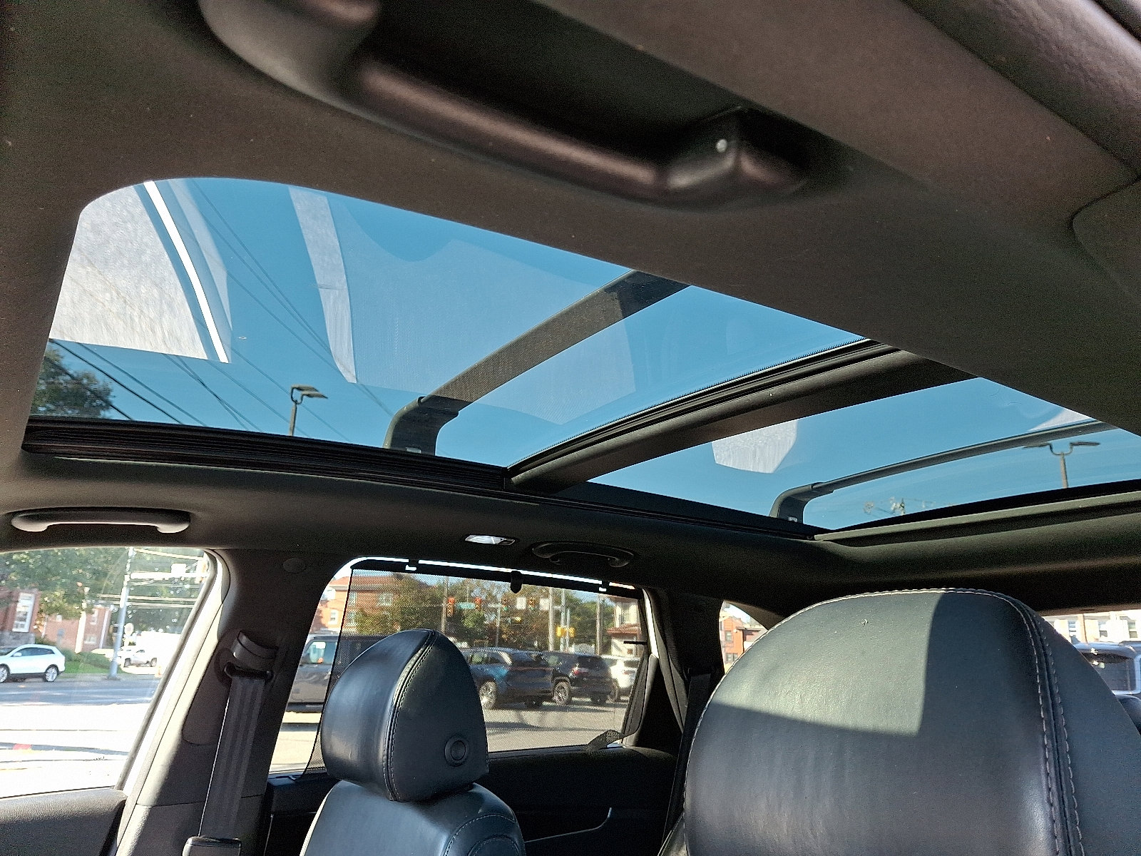 Used 2018 Kia Sorento SX image 17