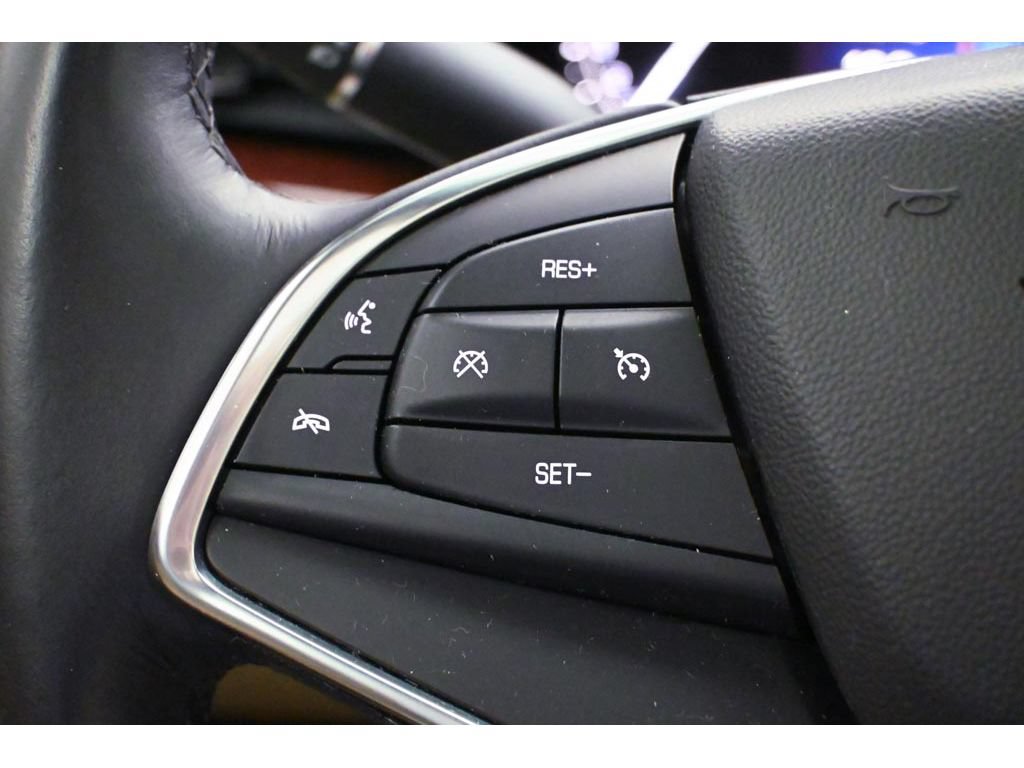 Used 2018 Cadillac XT5 Luxury w/ Driver Awareness Package AWD/4WD image 39