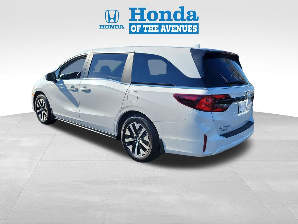Certified 2026 Honda Odyssey EX-L image 3