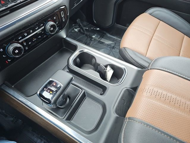 Certified 2024 Chevrolet Silverado 1500 High Country w/ Technology Package image 18