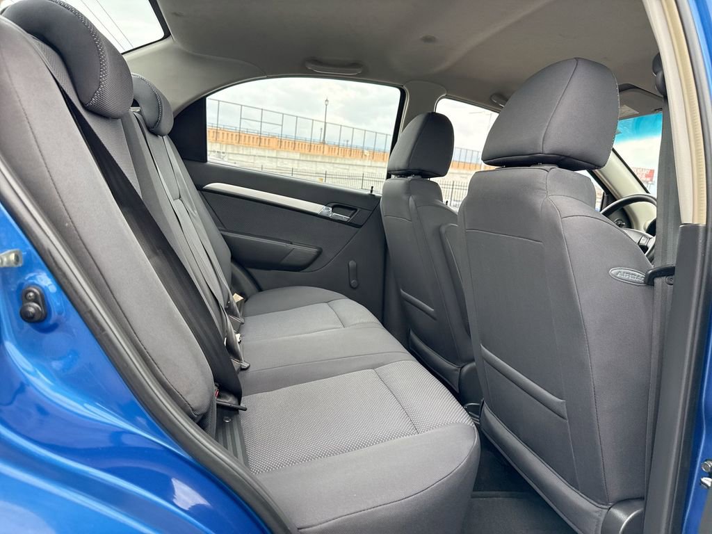 Used 2010 Chevrolet Aveo LT image 25