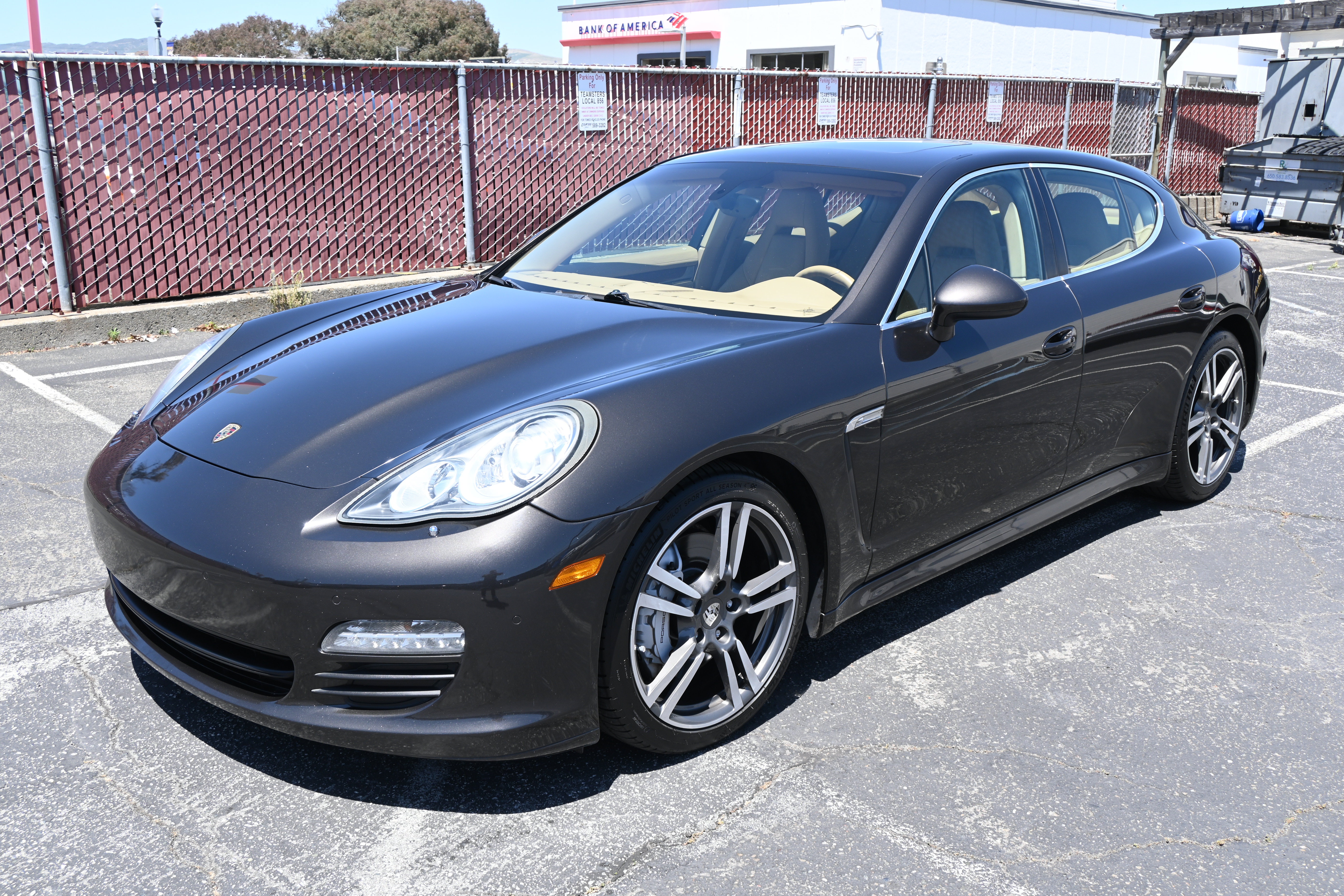Used 2011 Porsche Panamera S RWD image 1