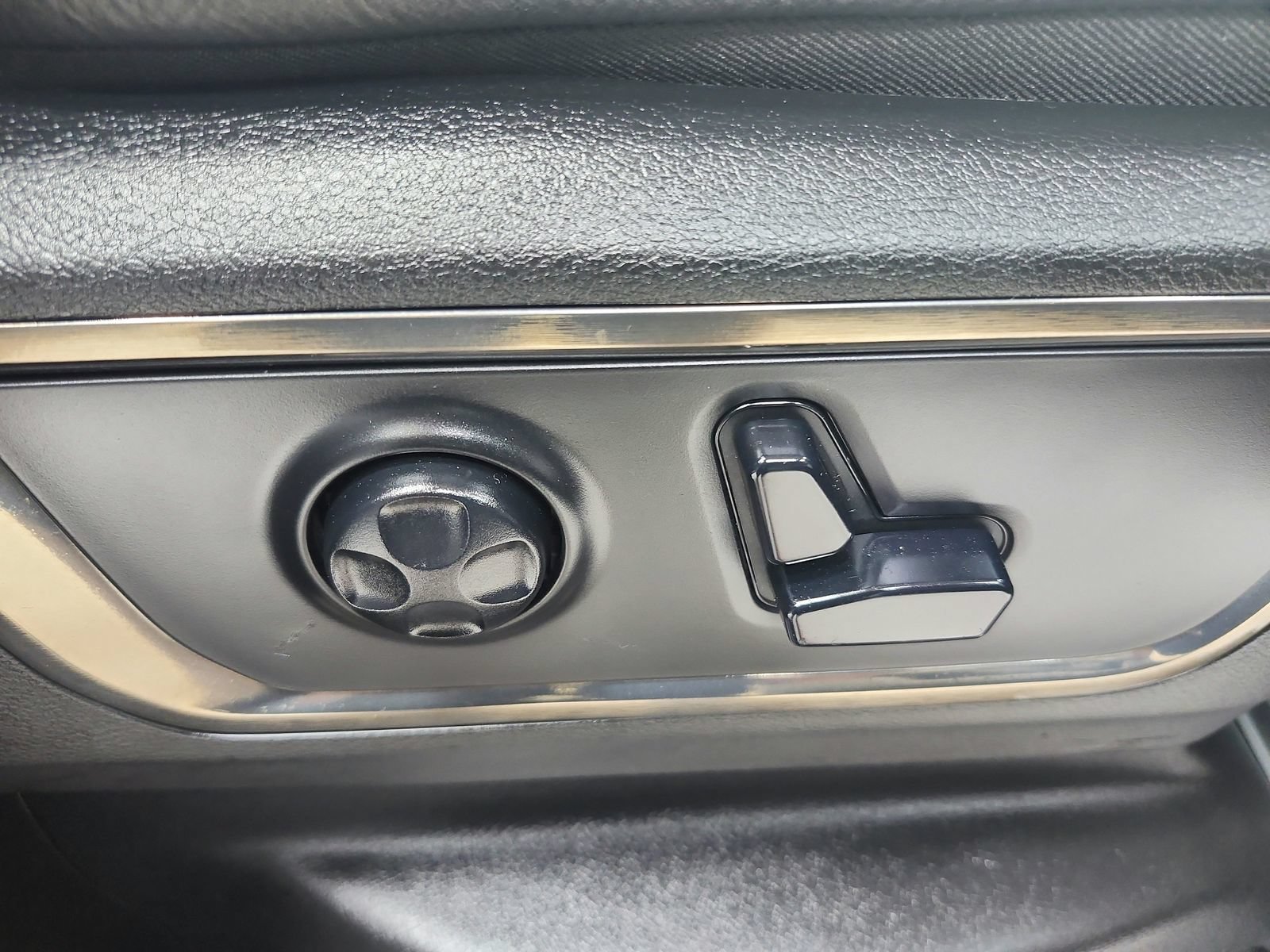 Used 2020 RAM 1500 Limited RWD image 46