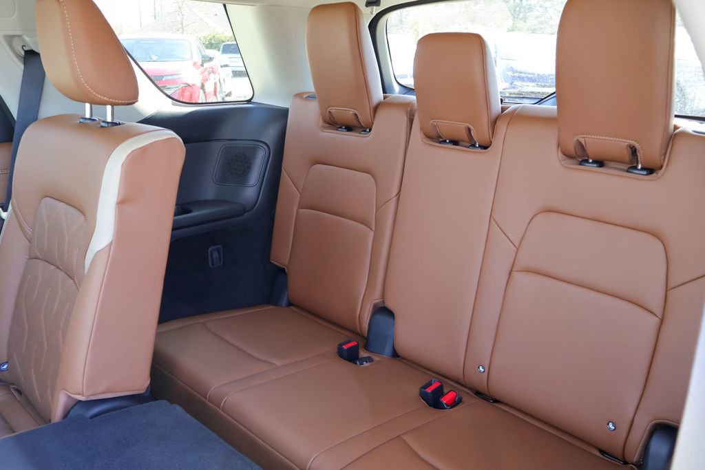 New 2026 Nissan Pathfinder Platinum image 9