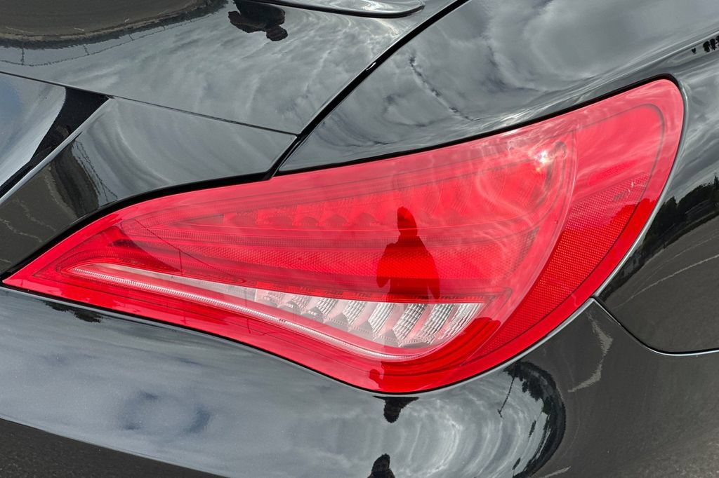 Used 2014 Mercedes-Benz CLA 250 image 24