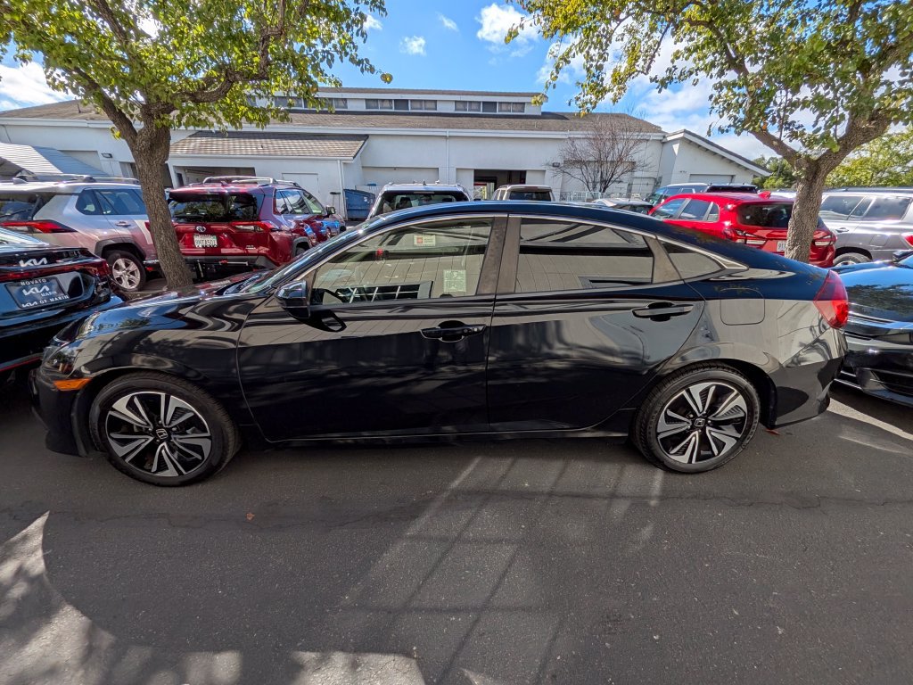 Used 2018 Honda Civic EX-L image 13