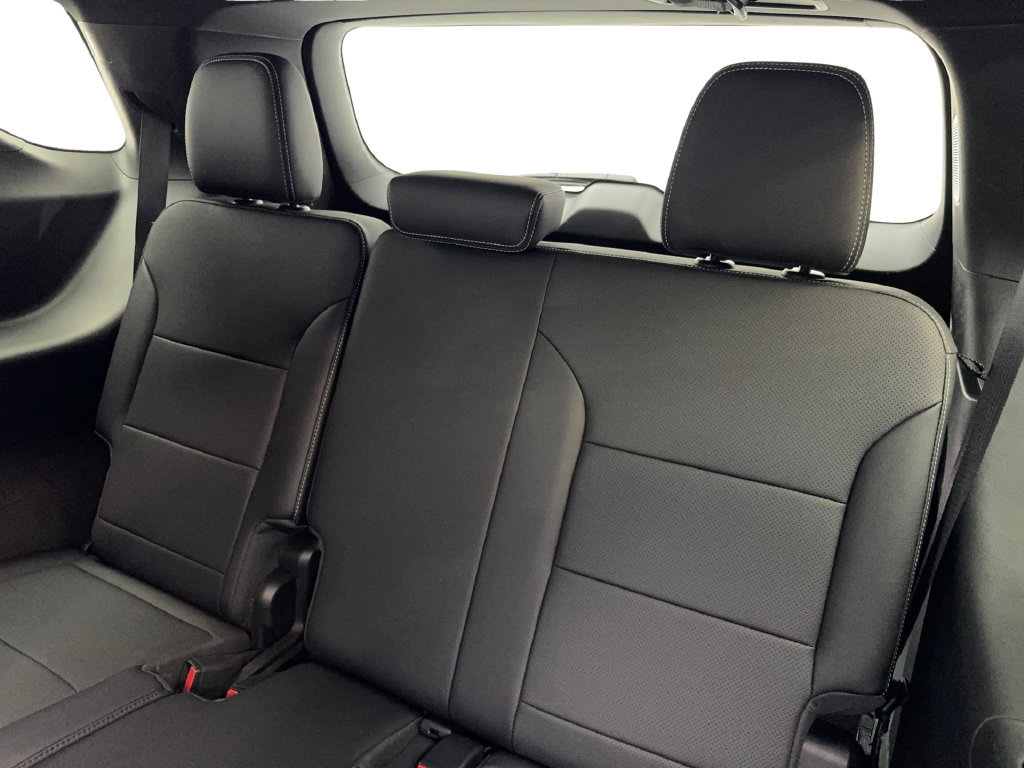 Used 2026 Chevrolet Traverse LT FWD image 42
