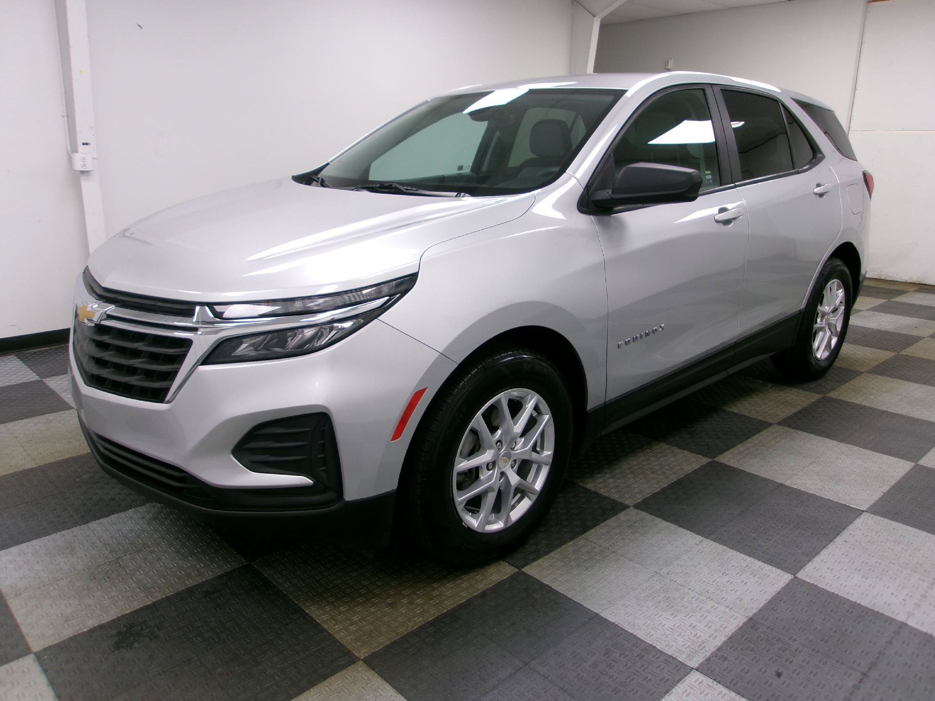 Used 2022 Chevrolet Equinox LS w/ LS Convenience Package