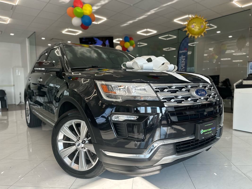 Used 2019 Ford Explorer Limited w/ Class III Trailer Tow Package AWD/4WD image 3