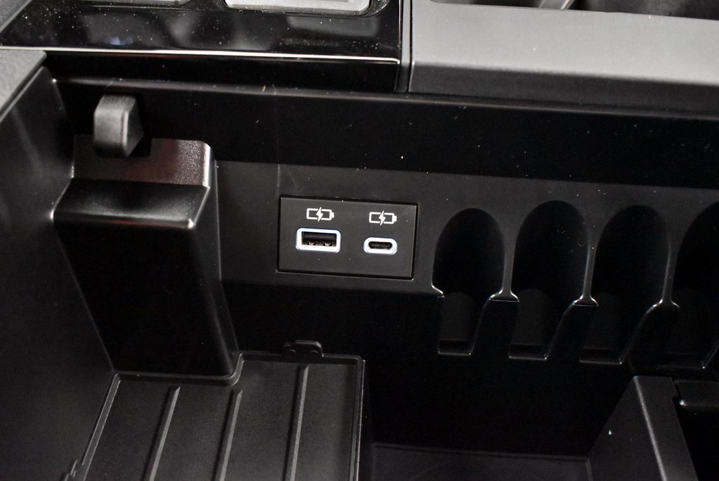 New 2025 Toyota Tundra SR image 36