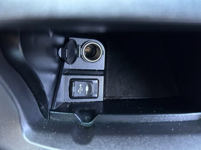 Used 2016 Toyota Camry LE FWD image 23