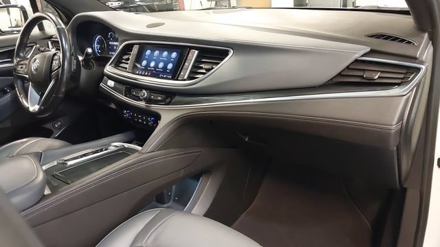 Used 2022 Buick Enclave Essence FWD image 41