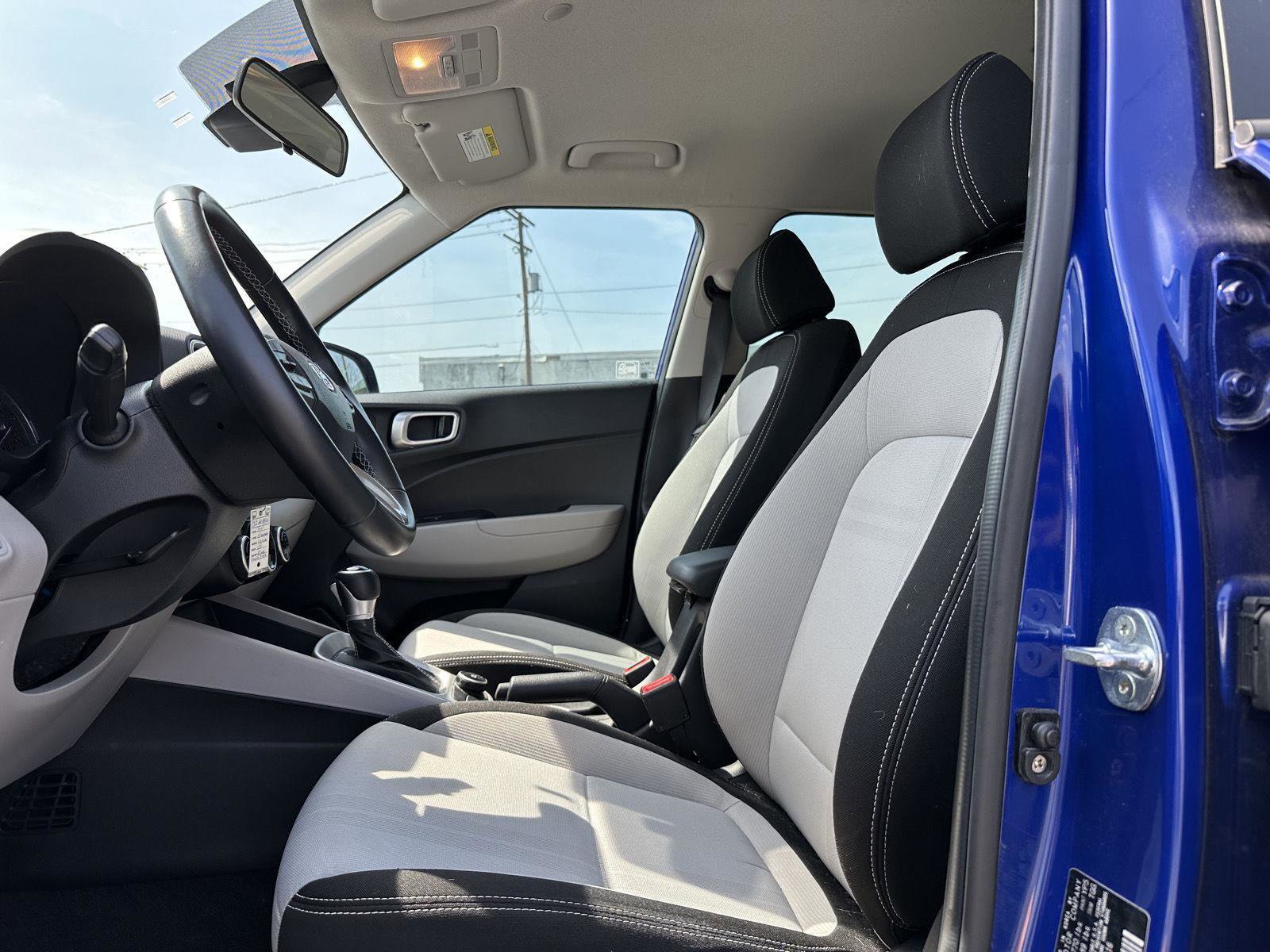 Certified 2021 Hyundai Venue SEL image 11