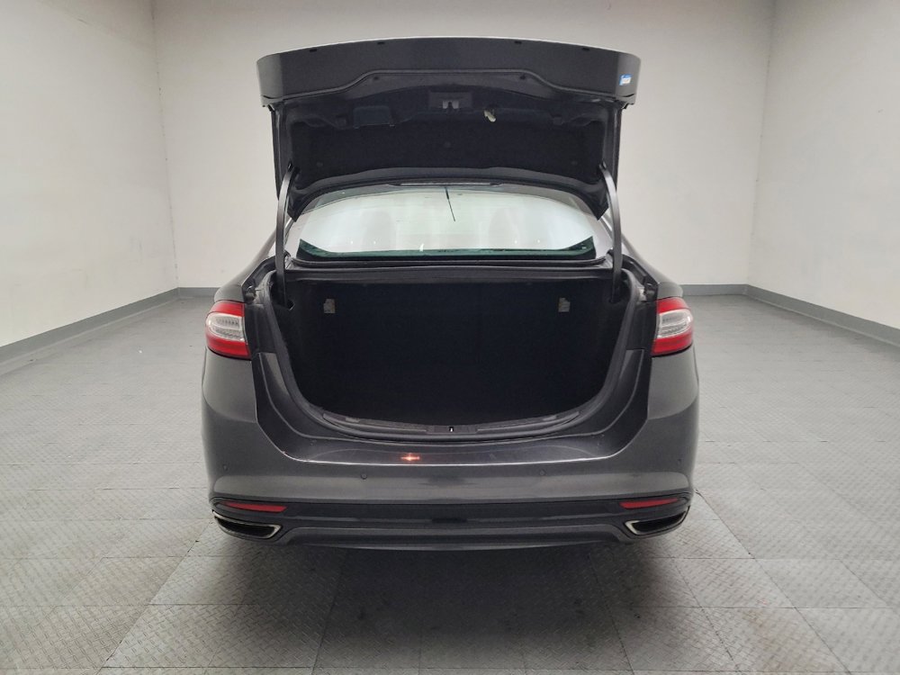 Used 2016 Ford Fusion SE FWD image 29