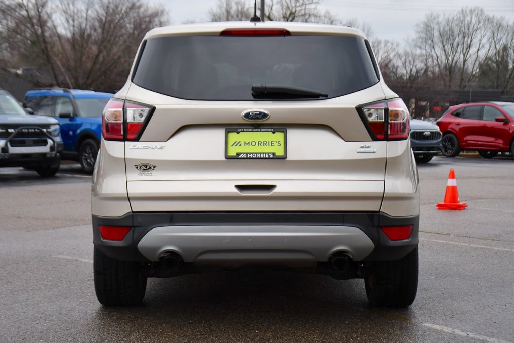 Used 2017 Ford Escape SE FWD image 5