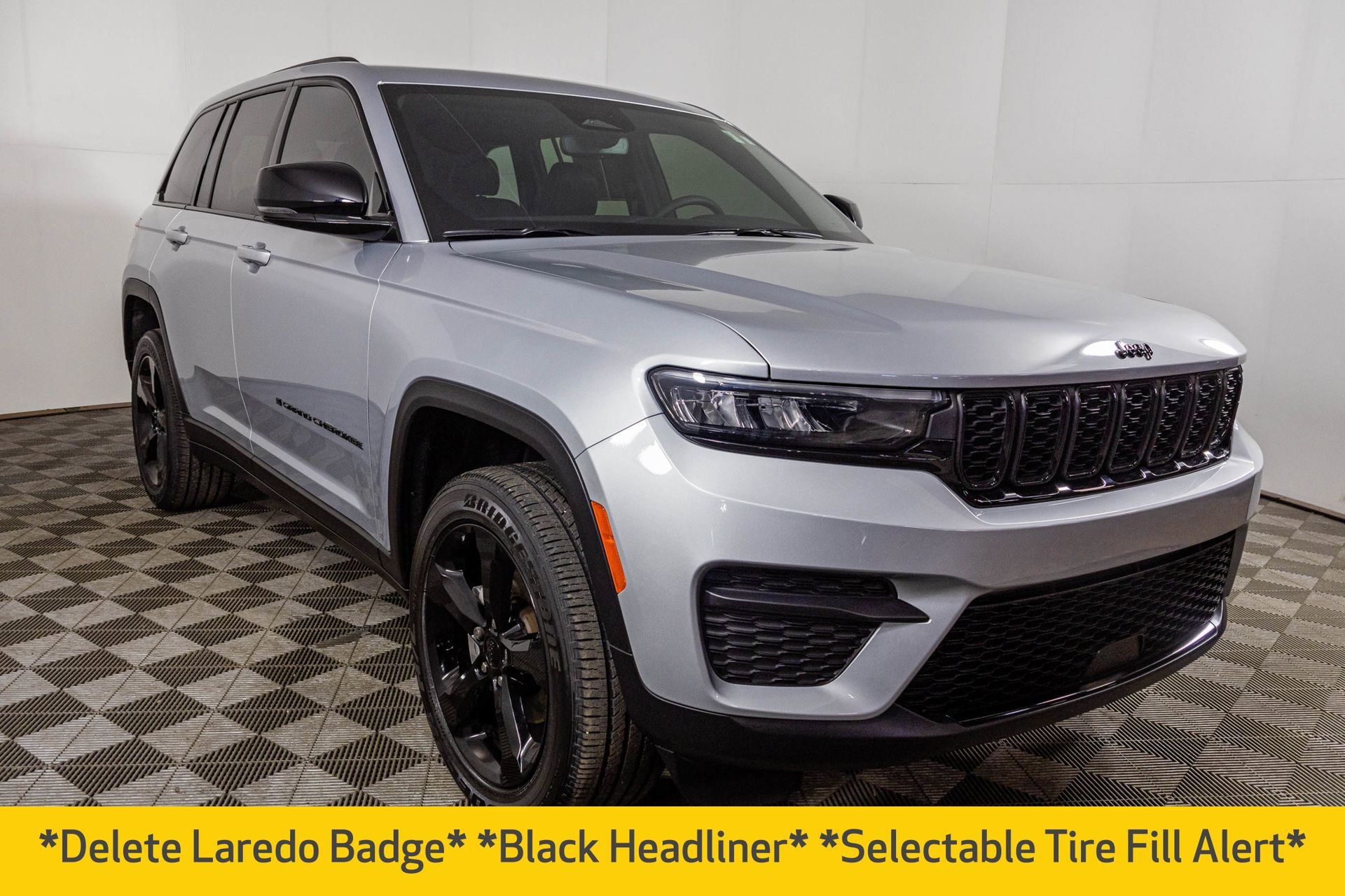 Used 2023 Jeep Grand Cherokee Altitude image 13