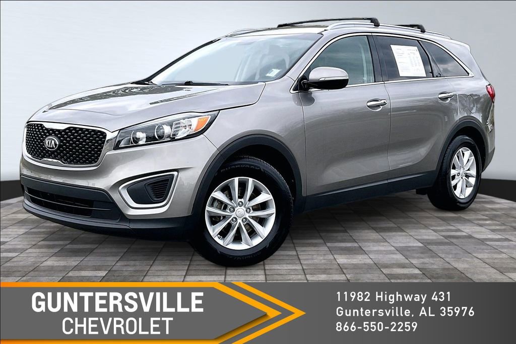 Used 2017 Kia Sorento FWD w/ LX Convenience Package image 1