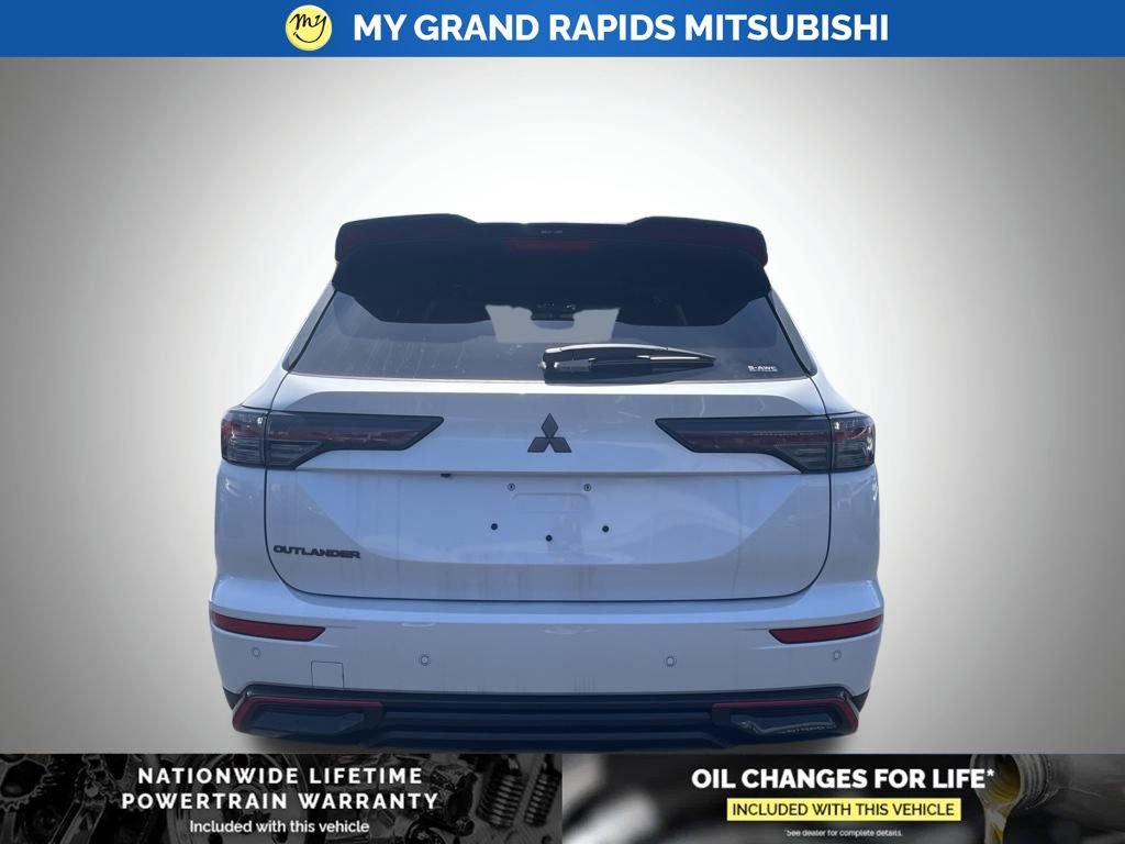 New 2026 Mitsubishi Outlander AWD image 4