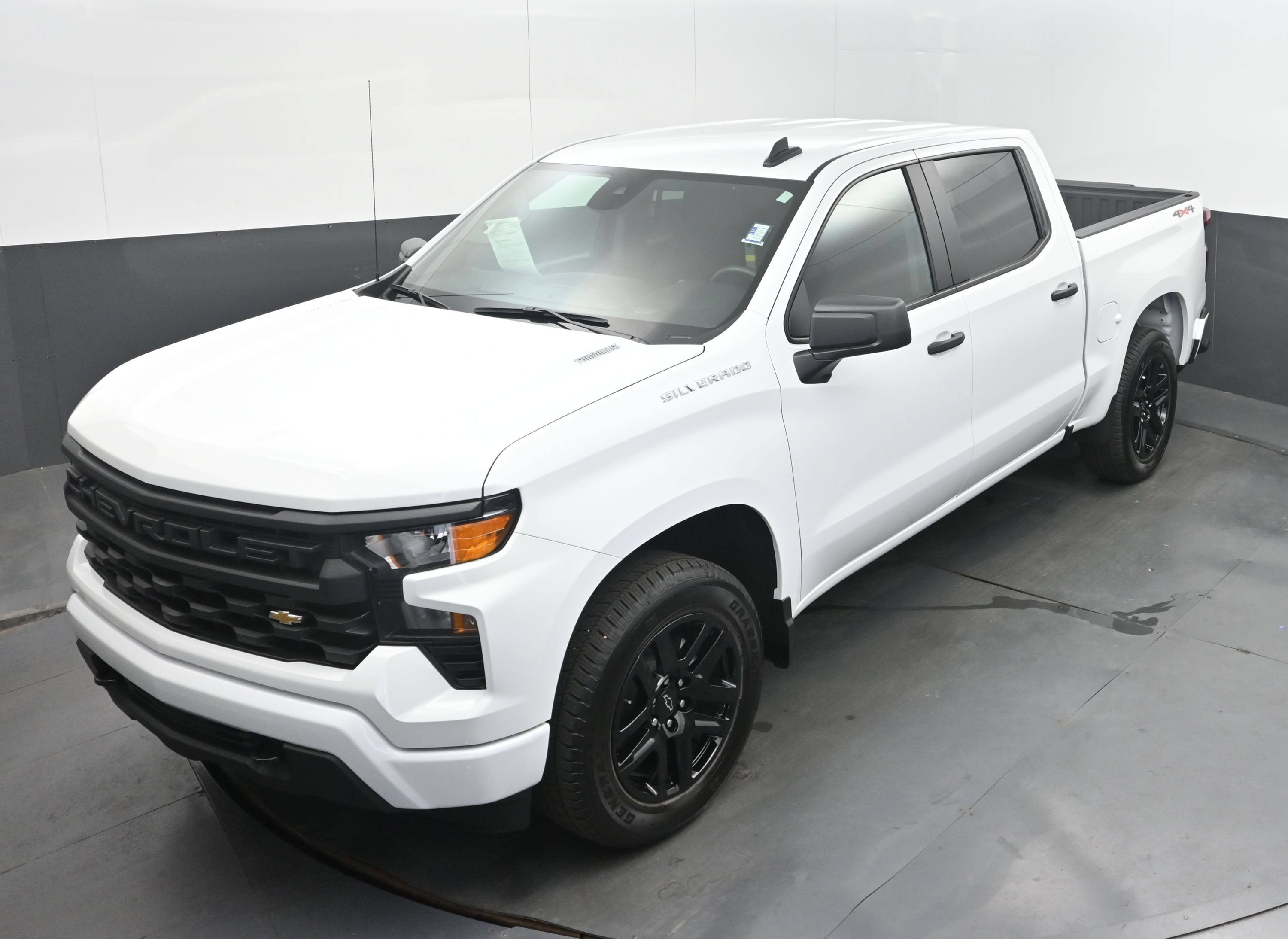 Used 2026 Chevrolet Silverado 1500 Custom AWD/4WD image 33