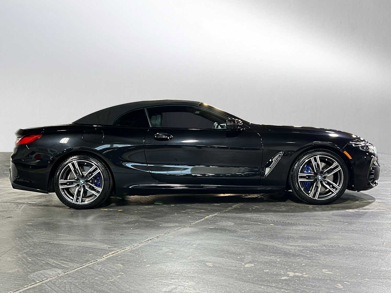 Used 2024 BMW 840i Convertible image 2