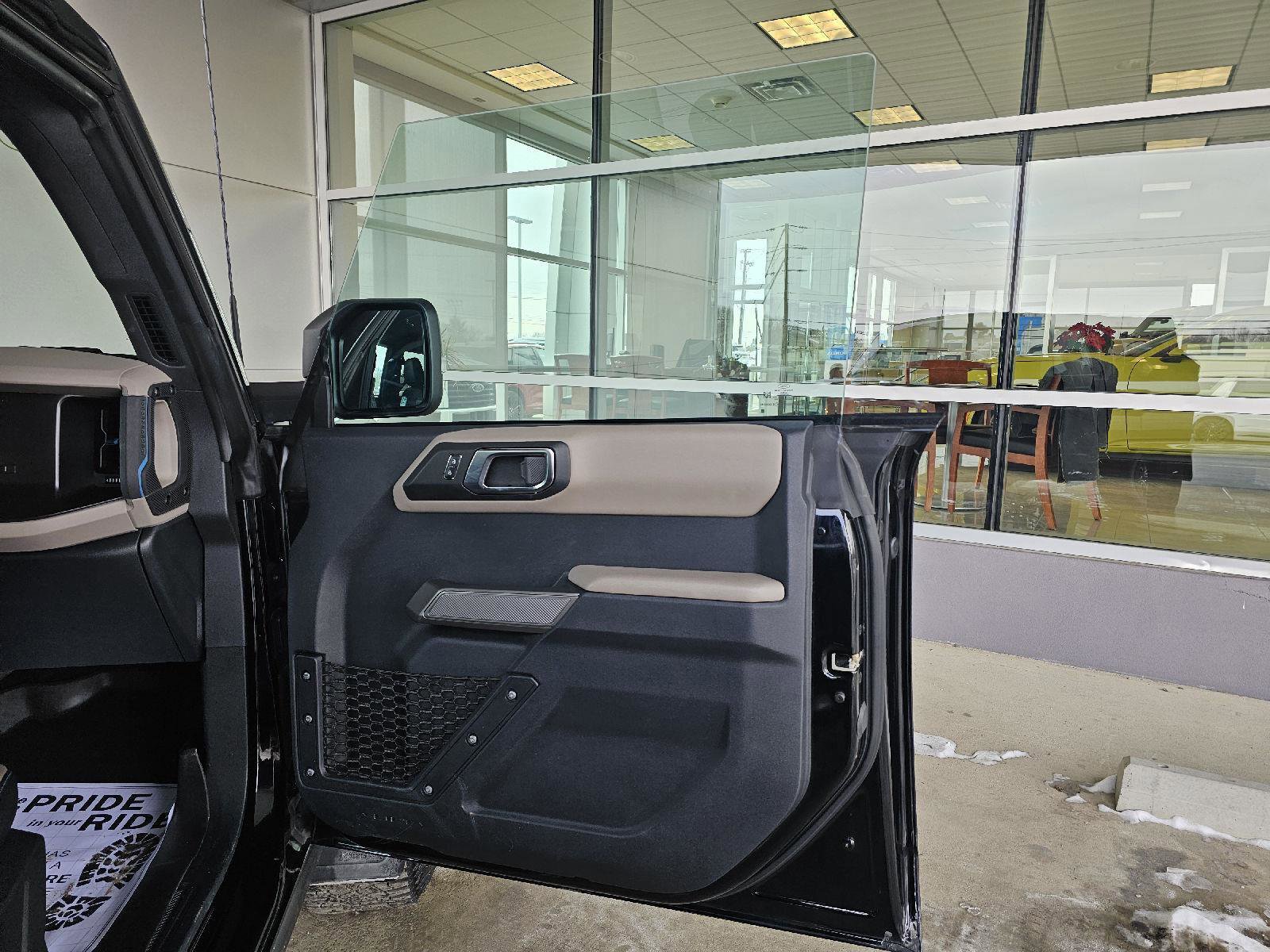 Used 2023 Ford Bronco Wildtrak image 13