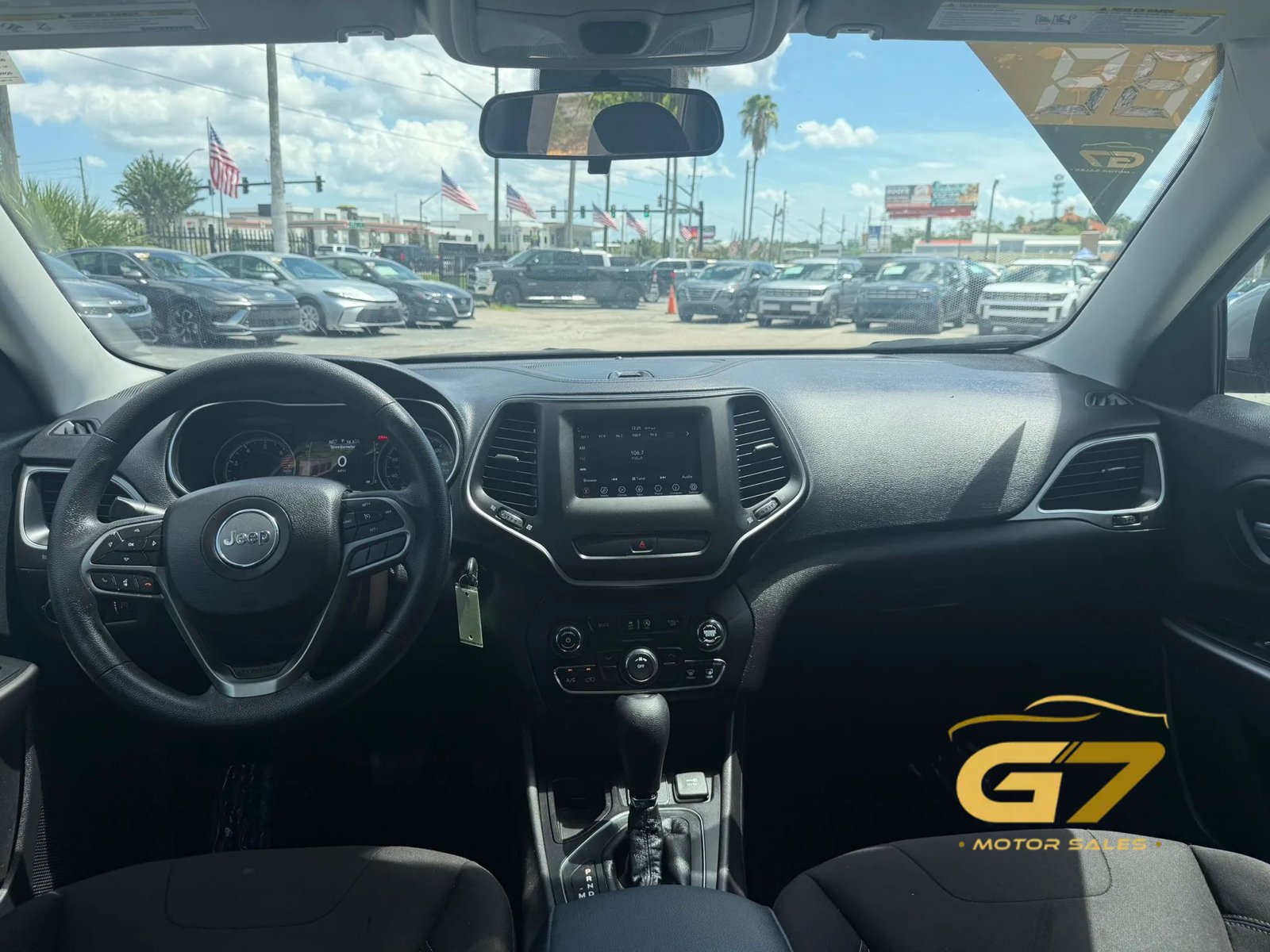 Used 2019 Jeep Cherokee Latitude w/ Popular Appearance Group FWD image 16