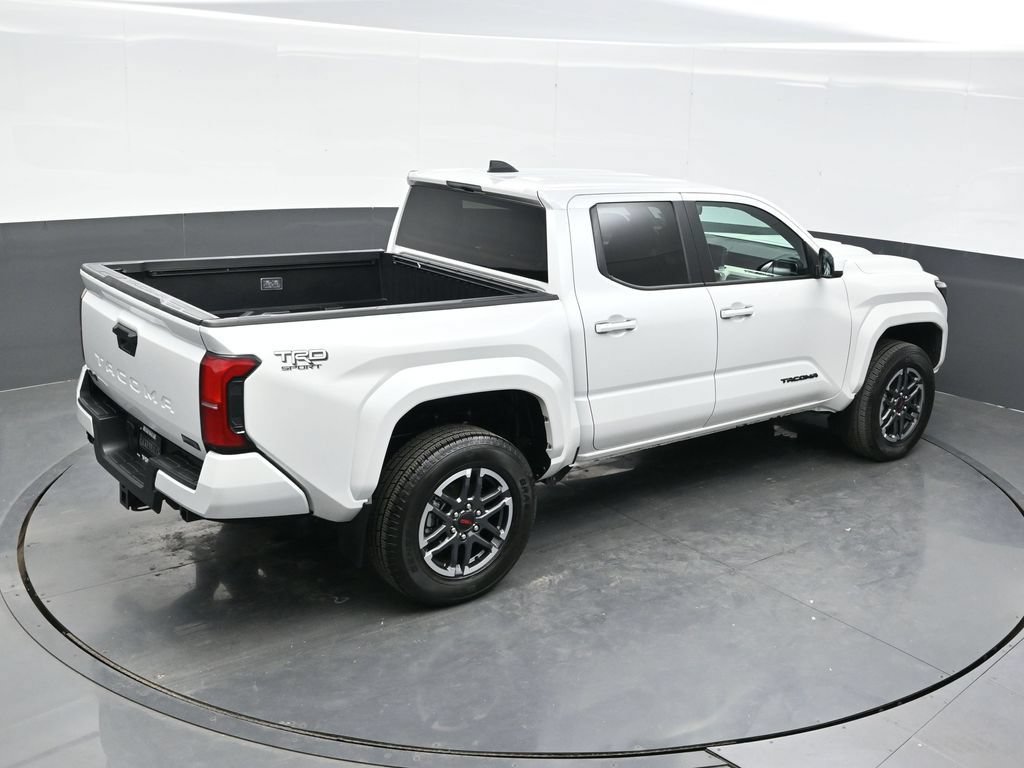 Used 2024 Toyota Tacoma TRD Sport AWD/4WD image 35