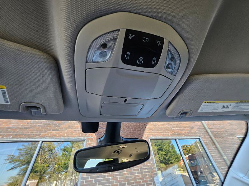 Used 2021 Chrysler Pacifica Touring-L FWD image 44