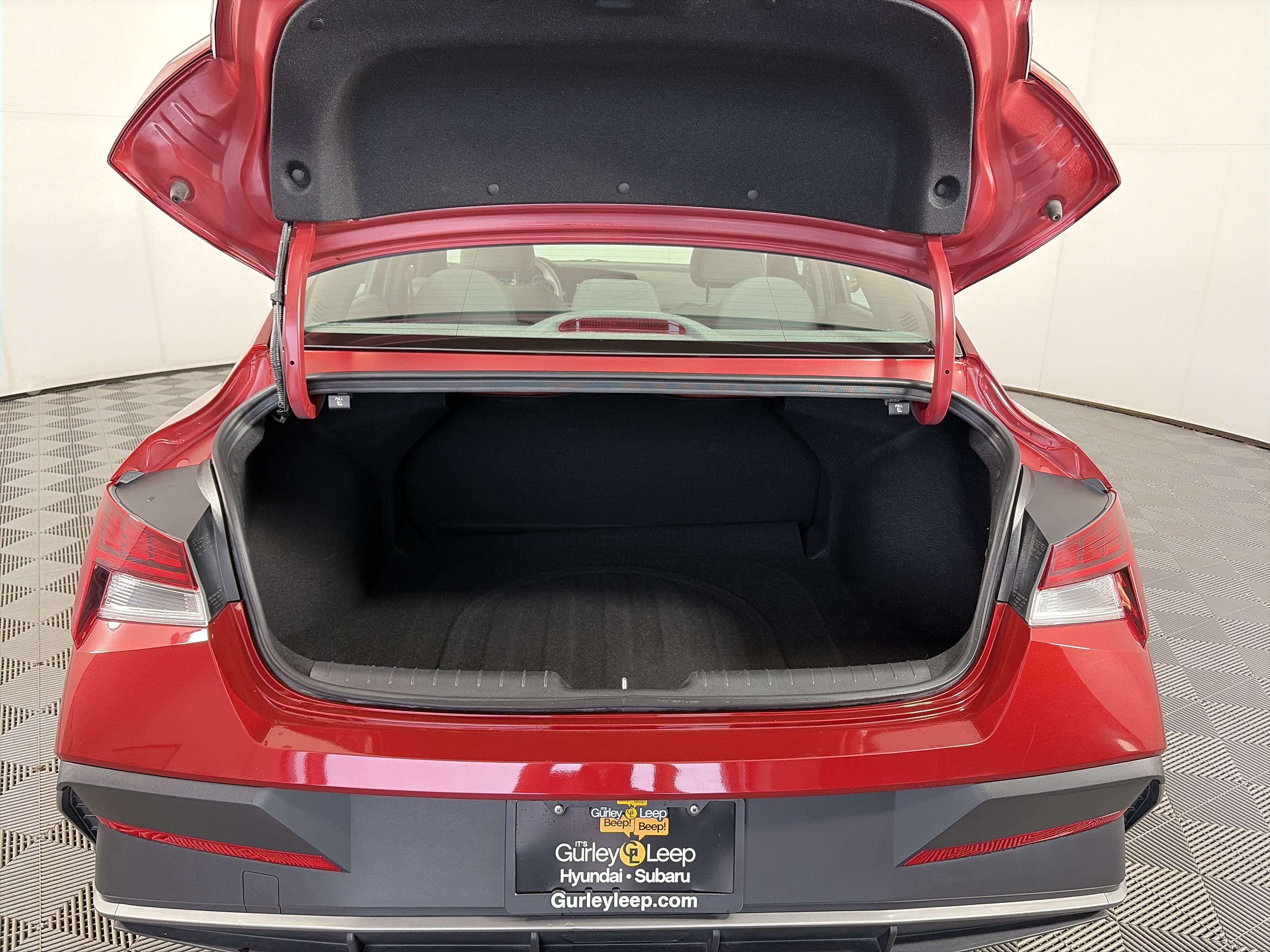 Used 2025 Hyundai Elantra SEL FWD image 15