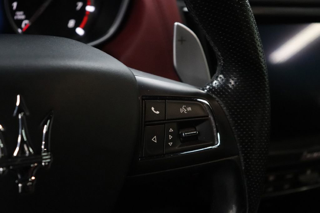 Used 2020 Maserati Levante GranSport image 29