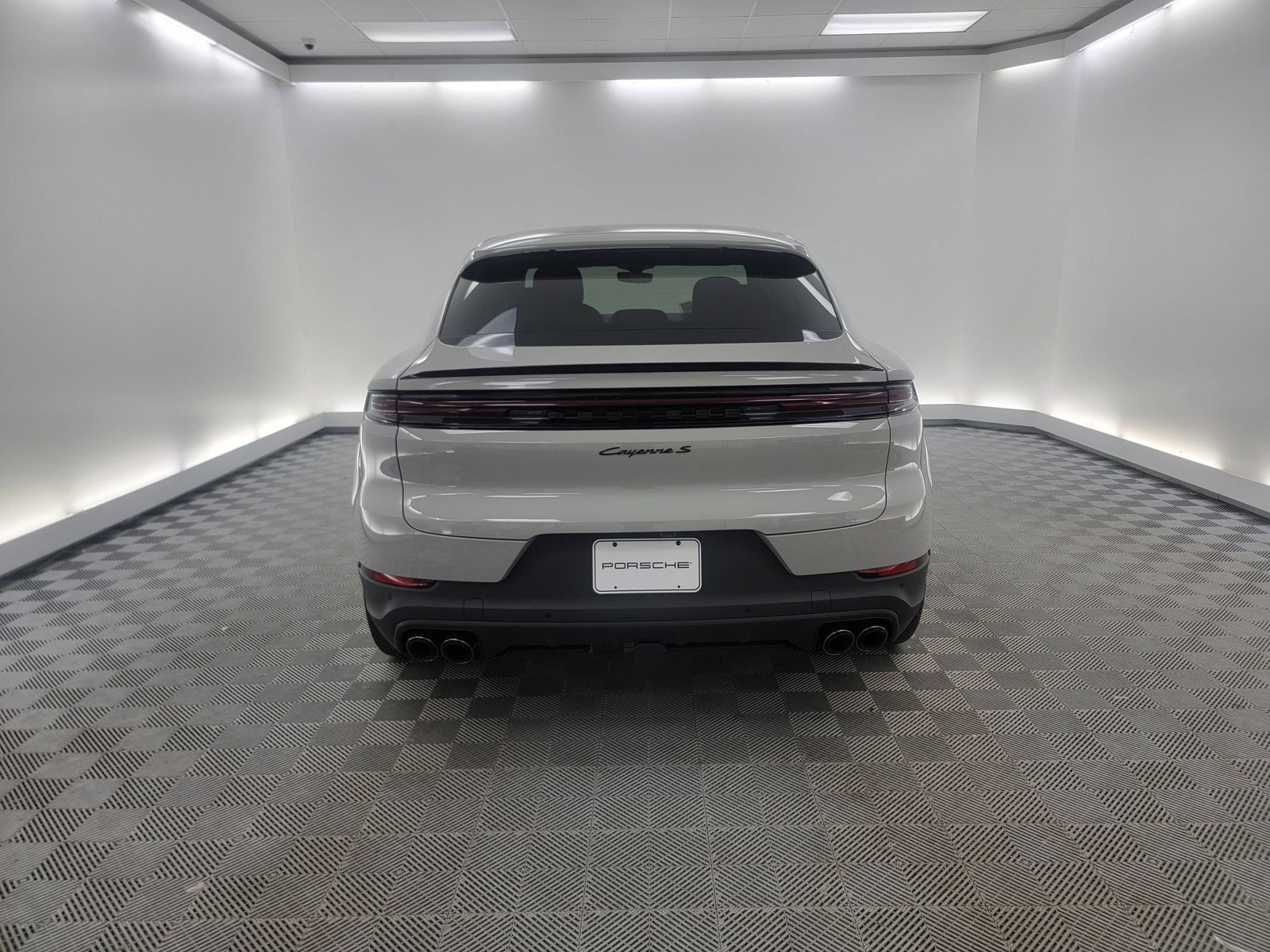 New 2025 Porsche Cayenne S image 6