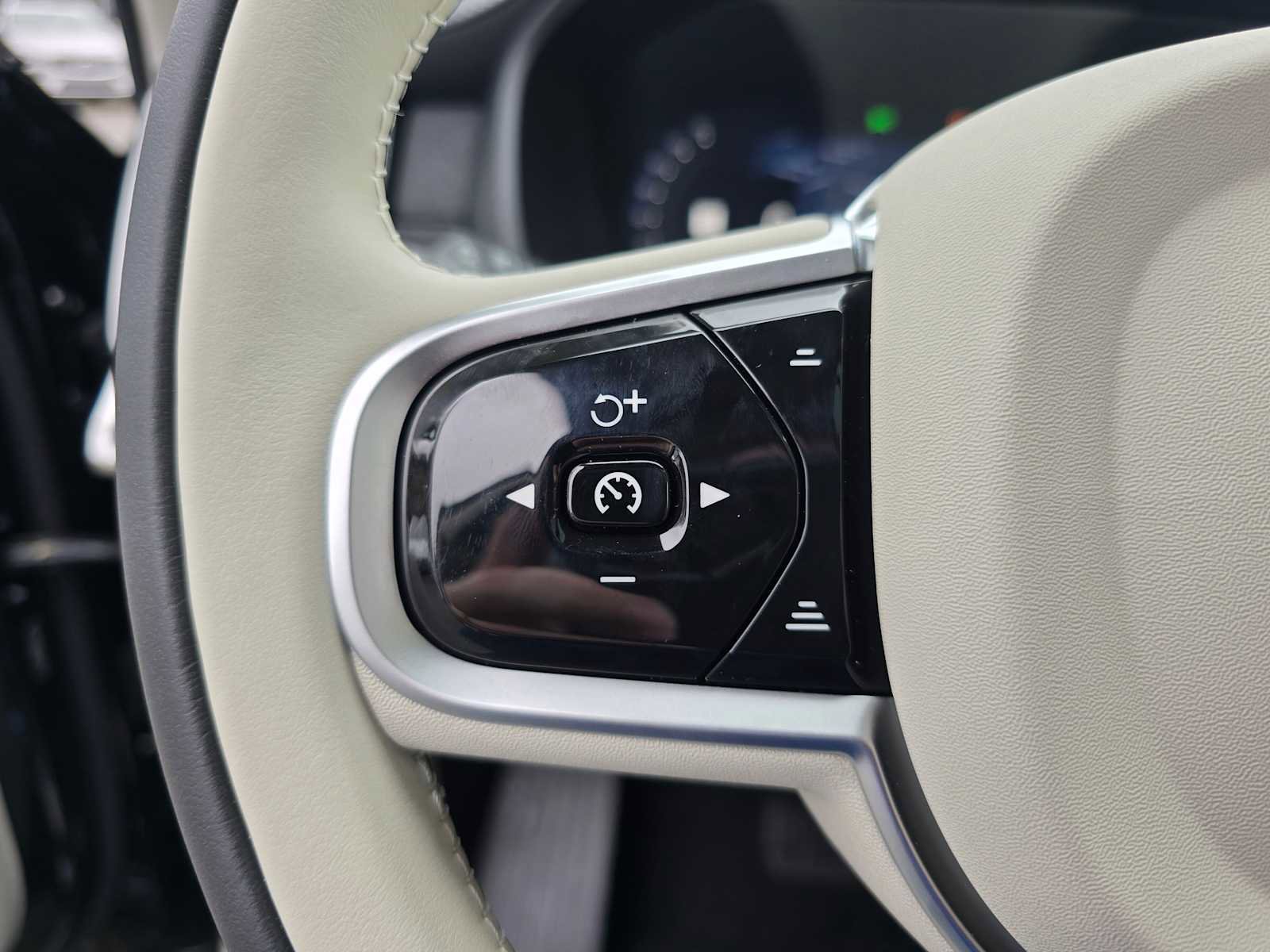 New 2026 Volvo XC90 T8 Ultra w/ Lounge Package AWD/4WD image 30