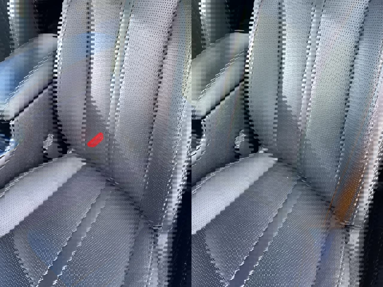 Used 2024 Kia Sorento S image 19