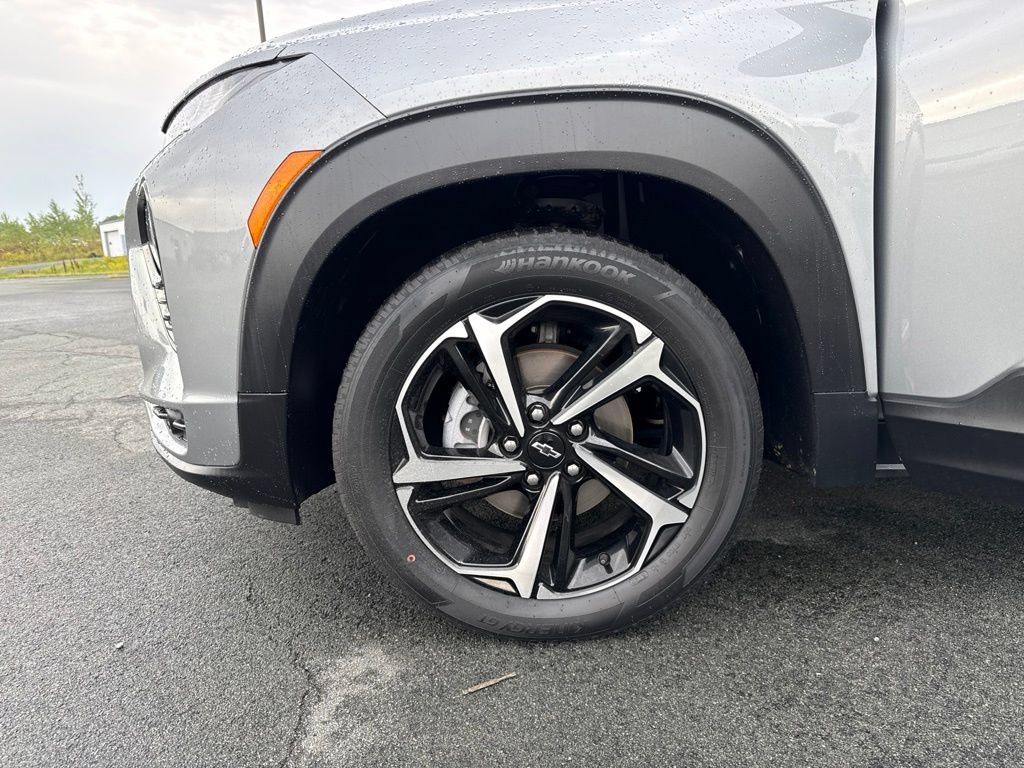 Used 2023 Chevrolet TrailBlazer RS w/ Convenience Package FWD image 40