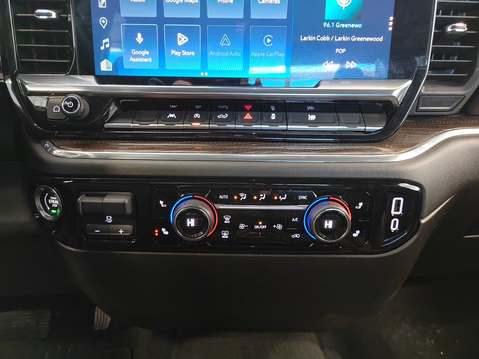 Used 2025 Chevrolet Silverado 1500 LT image 25