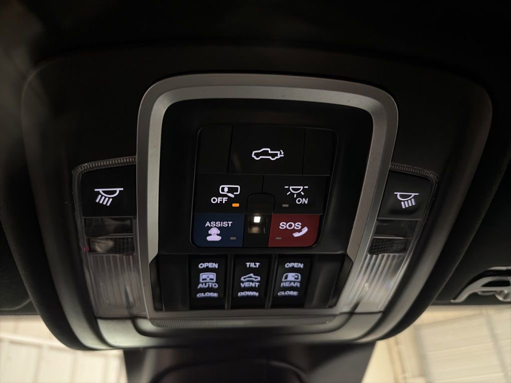 Used 2023 RAM 3500 Limited image 20