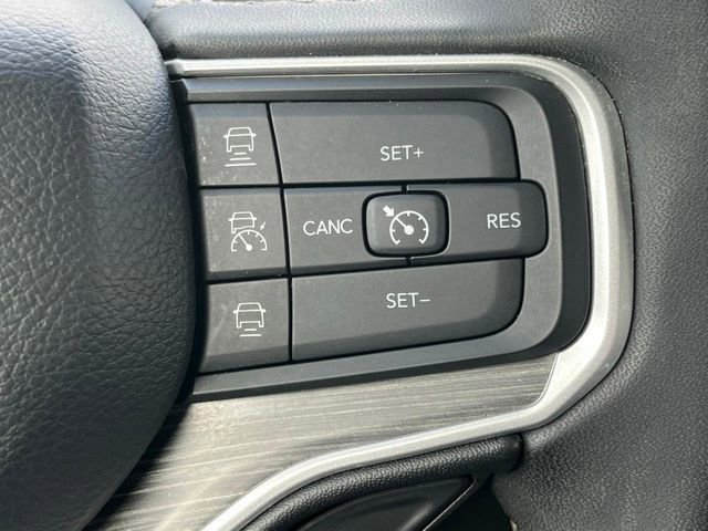 Used 2023 Jeep Wagoneer L Series III w/ Preferred Equipment Group image 52