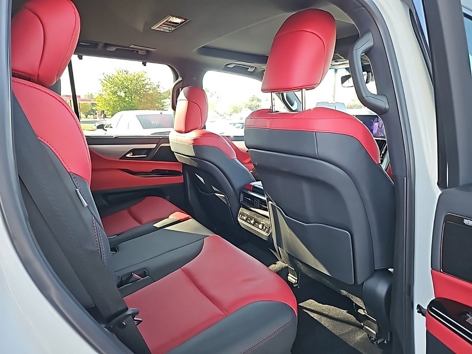 Used 2022 Lexus LX 600 F Sport image 49