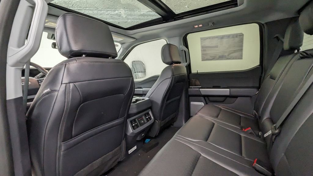 New 2026 Ford F350 Lariat w/ Lariat Premium Package image 36