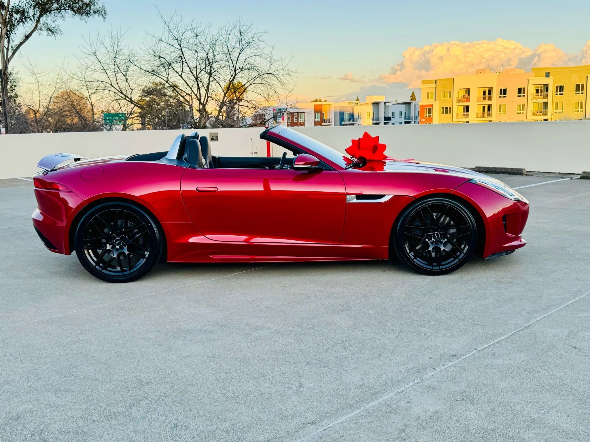Used 2017 Jaguar F-TYPE S image 6