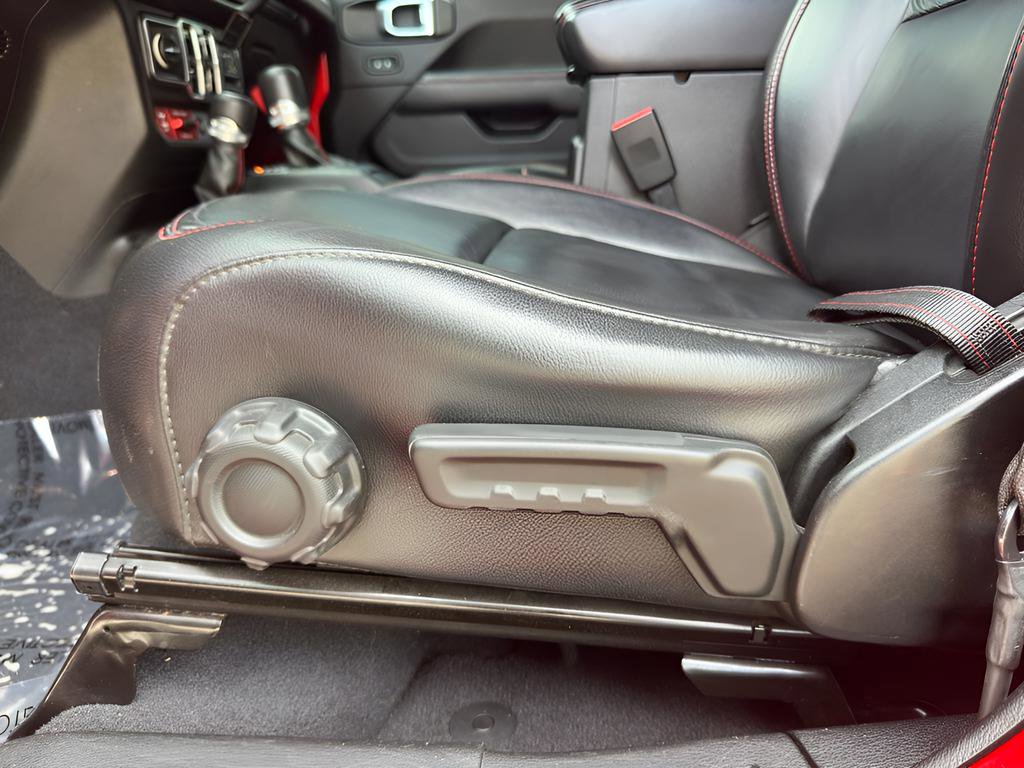 Used 2018 Jeep Wrangler Unlimited Rubicon image 40