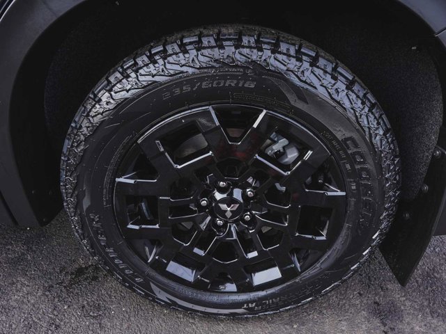 New 2026 Mitsubishi Outlander Trail Edition AWD/4WD image 8