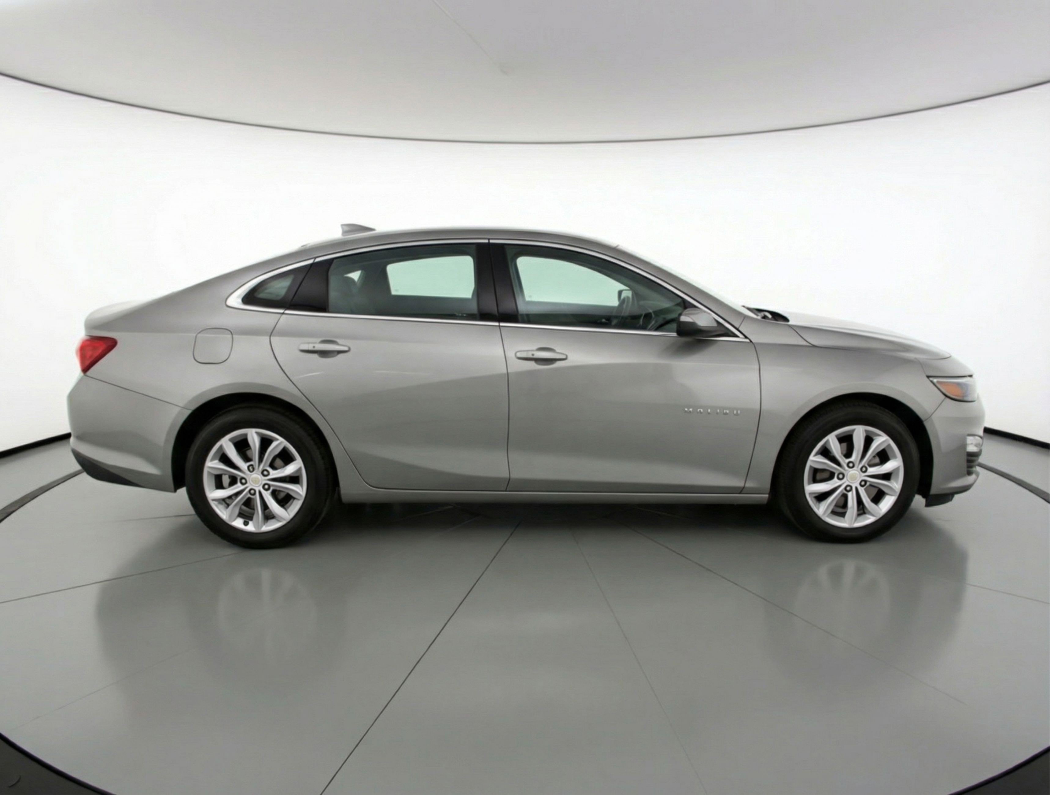 Used 2024 Chevrolet Malibu LT FWD image 11