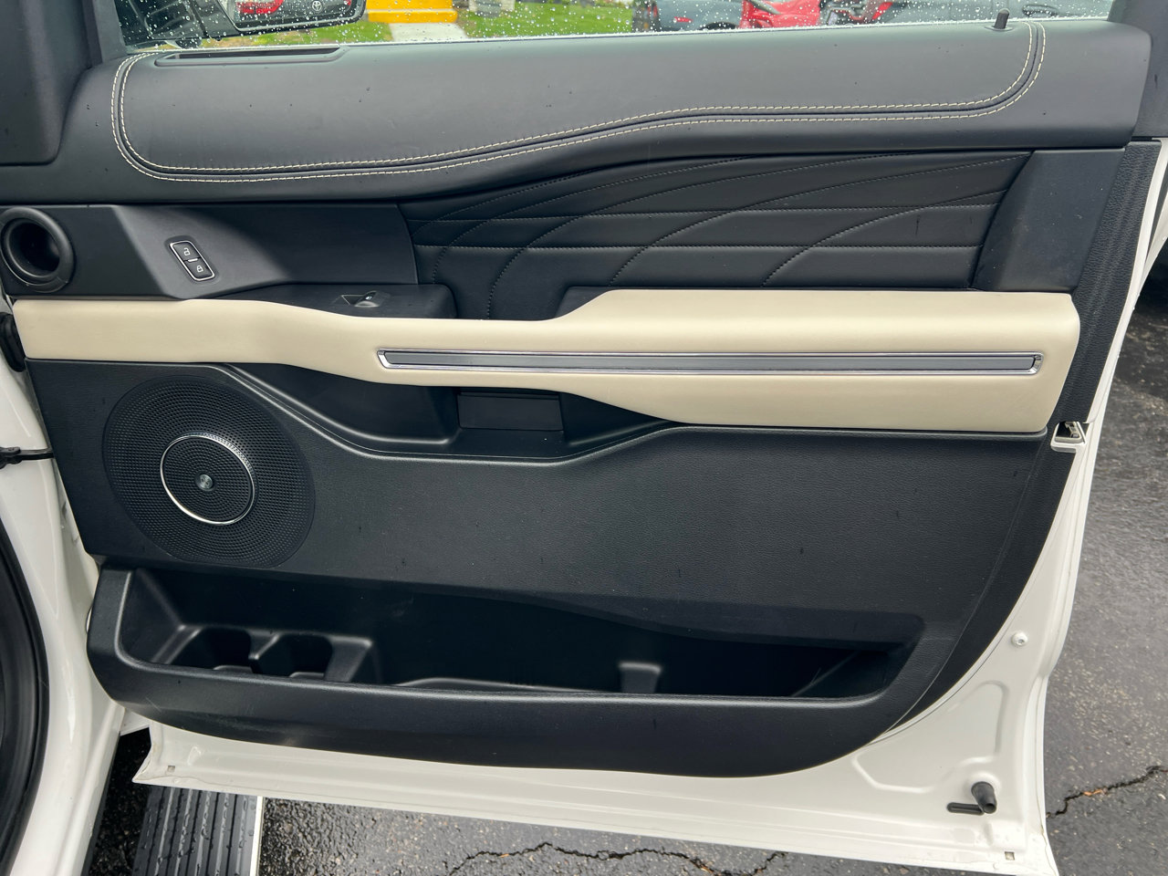 Used 2020 Ford Expedition Platinum image 21