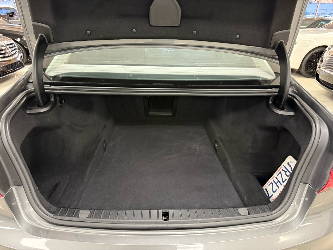 Used 2016 BMW 740i image 27