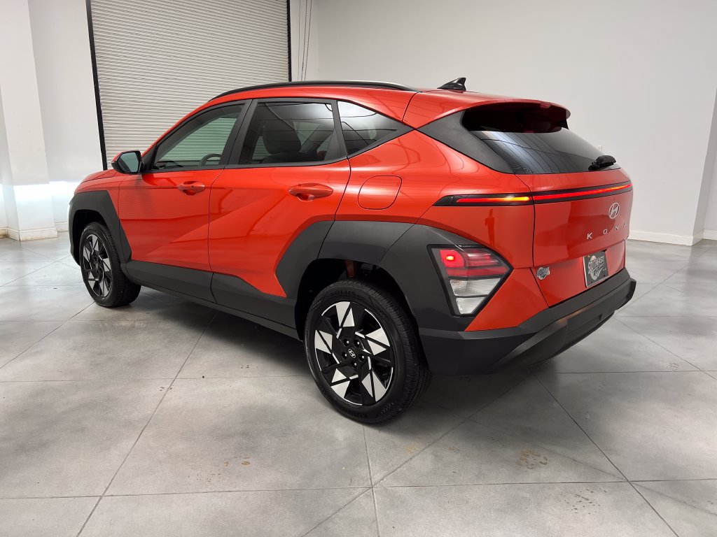 Used 2024 Hyundai Kona SEL AWD/4WD image 6