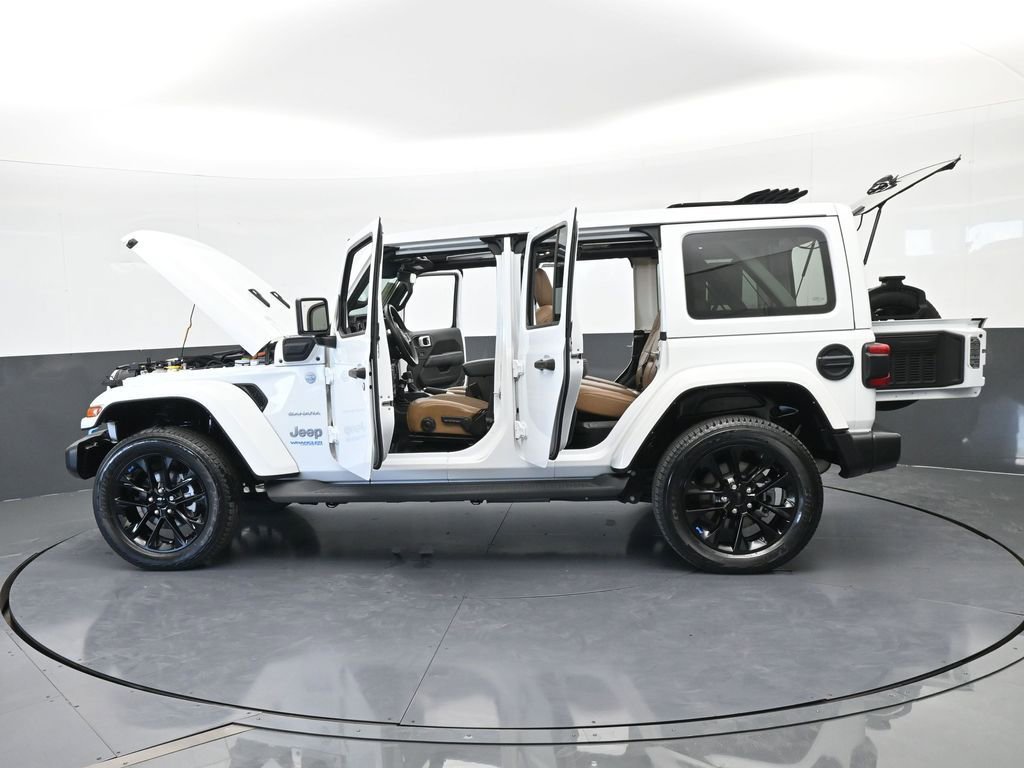Used 2022 Jeep Wrangler Unlimited Sahara w/ Safety Group image 82