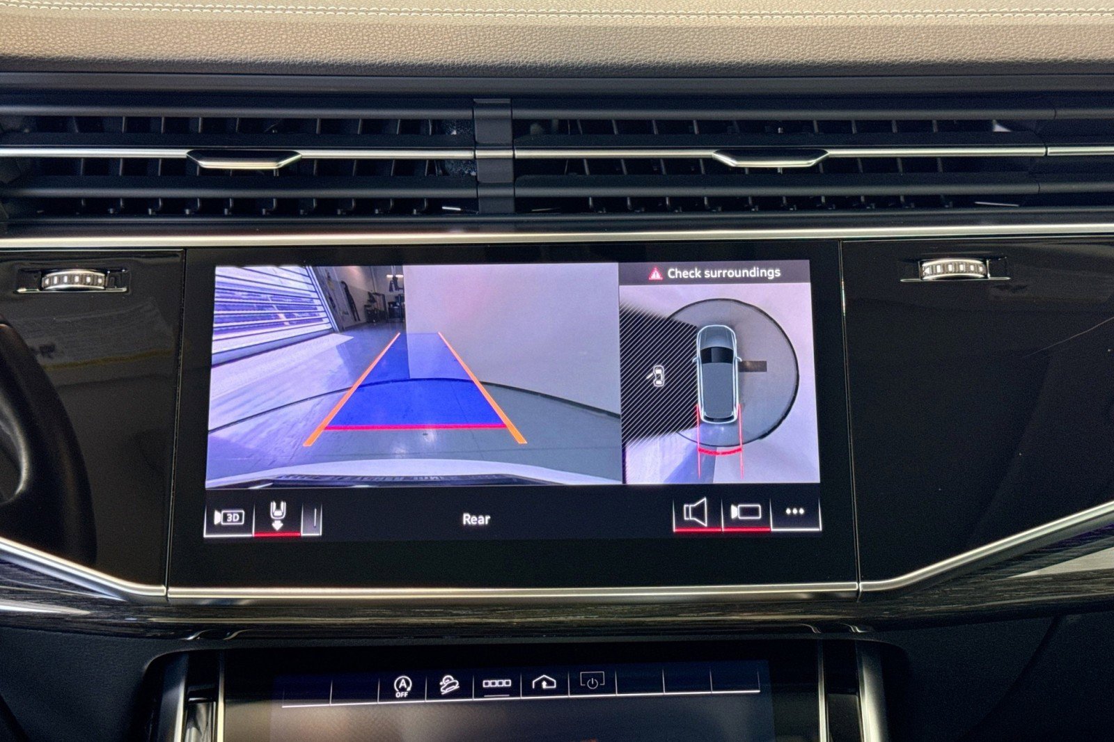 Used 2024 Audi Q7 3.0T Premium Plus image 14