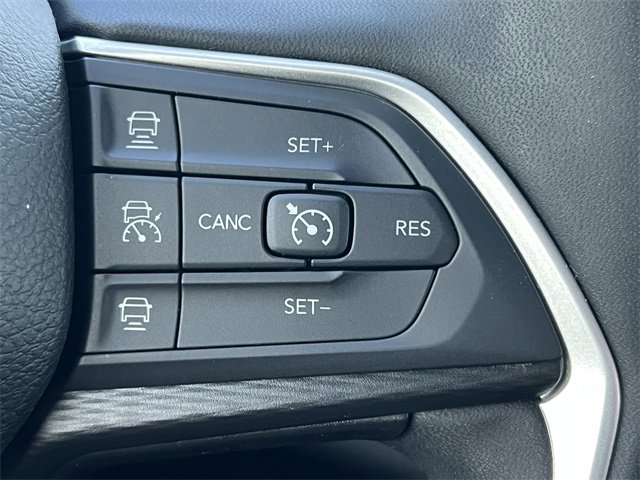 Certified 2024 Jeep Grand Cherokee L Laredo image 22