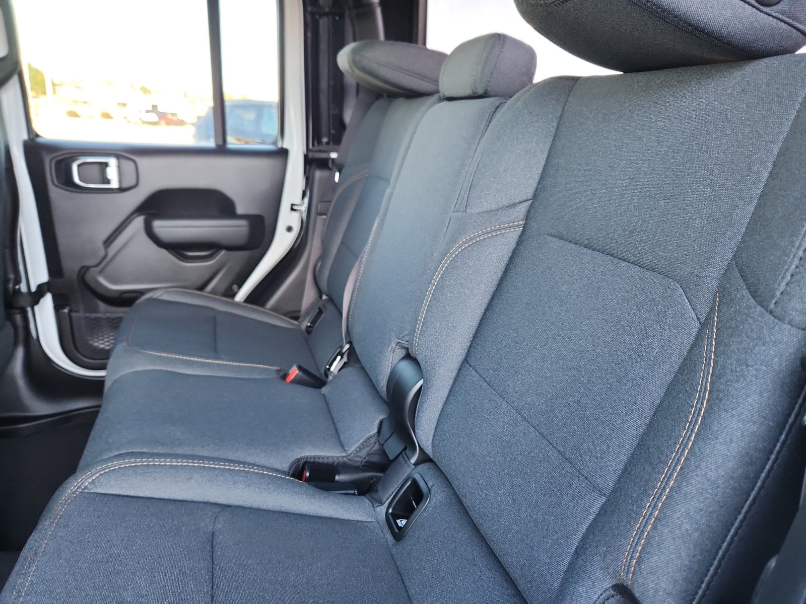 New 2025 Jeep Gladiator Willys AWD/4WD image 18